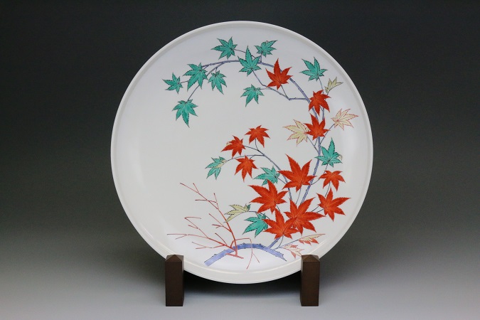 1713 十四代酒井田柿右衛門 濁手紅葉文皿